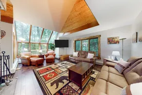 Woodland 3BR with Echo Lake access, pool & dock - Image 4