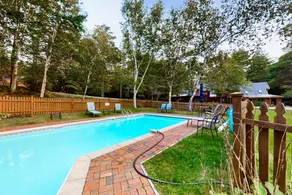 Woodland 3BR with Echo Lake access, pool & dock - Image 2