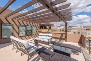 Spacious 4BR+Loft Sleeps 18 w/ Arcade & 2 Patios - Image 4
