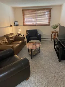 Cozy suite next to the river! - Image 4
