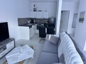 Jimmy's vacation home - Image 2