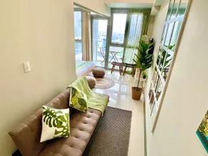 FreeParking Garden-theme 1BR BGC - Image 4