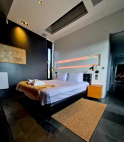 Modernism Designer 3 levels roof terrace Aircon - Image 2
