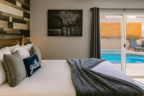 ᨒོ The Good Life - Fun Pool Escape 15 min to Strip - Image 5