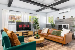 Dream Family Home Near LAX SoFi DTLA & Beaches - Image 2