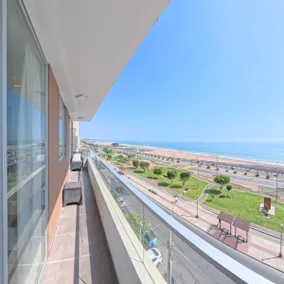 Ocean Blue, Vista Frontal Al Mar - Image 4