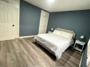cozy front house. 3 bed 1.5 bath - Image 2