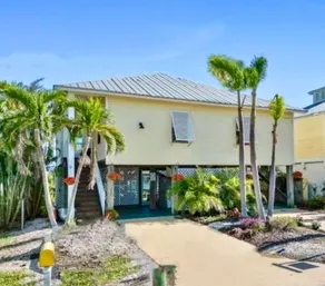 Key West Style Home w/ Hot Tub & Boat Lift - Image 2