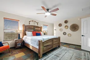 Gorgeous home w/large backyard- Pool, BBQ, Spa! - Image 2