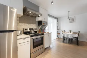 Cozy Family Home Near Montreal - Image 3