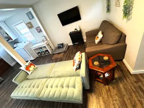 The Hive - Fenced Yard, Pet Friendly w/Game Cabin - Image 4
