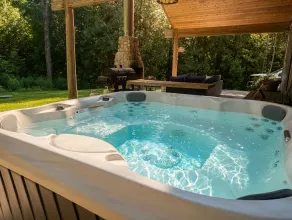 Wooded Cottage Retreat · Hot Tub & Fireplaces - Image 3