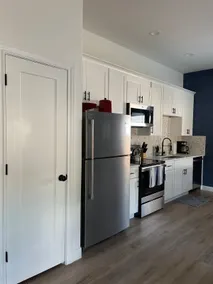 New Home in Lockhart with a Groovy Lounge - Image 3
