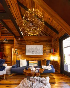 Treetop Nook • Cedar Hot Tub • 10 Min to Downtown - Image 3