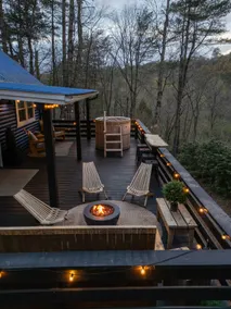Treetop Nook • Cedar Hot Tub • 10 Min to Downtown - Image 5