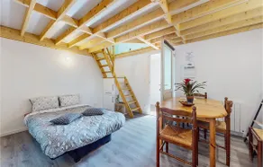 1 Bedroom Cozy Apartment In Neuilly Le Vendin - Image 4