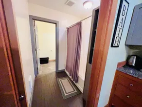 Urban Apartment - The Annex - Image 4