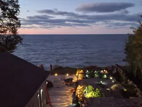 Vin's Place On Lake Erie Entire Home - Image 2