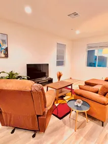 New 4BR/4BA Near Disney & Conv | Spacious Family - Image 3