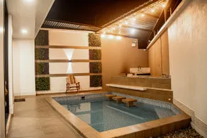 House with pool-Garage-air conditioning in living room - Image 2