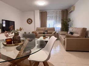 family home in La Zubia - Image 4