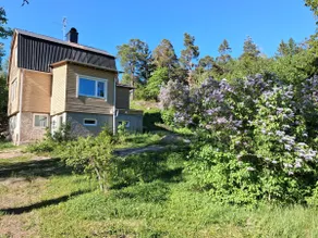 Villa in a quiet area close to nature, the lake, and the city - Image 5