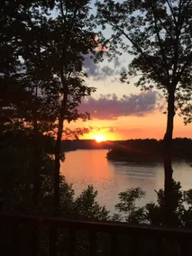Cabin at Nolin Lake with Hot Tub in Mammoth Cave - Image 2