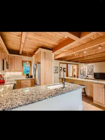 Luxurious mountain getaway w/pool & hot tub - Image 2