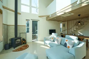 A dynamic atrium liberates the soul [R-villa Karuizawa 02] - Image 2
