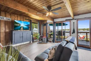 Lakefront Sunset view w/ Hot Tub-Private Dock - Image 3