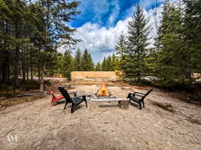 Cozy Cabin - Rural Log Cabin Luxury - Image 5