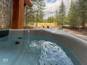 Cozy Cabin - Rural Log Cabin Luxury - Image 4
