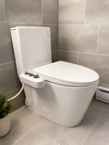 Modern & large AirBNB in Laval - Image 4