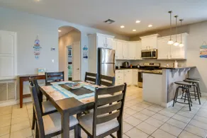 South Padre Island Condo w/ Shared Outdoor Pool! - Image 3