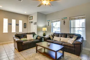 South Padre Island Condo w/ Shared Outdoor Pool! - Image 2