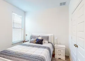 Cozy retreat home - Image 5