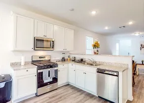 Cozy retreat home - Image 3