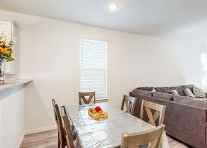 Cozy retreat home - Image 4