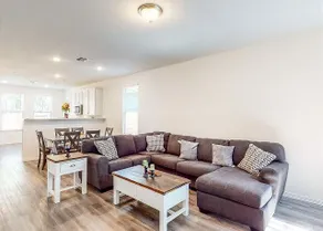 Cozy retreat home - Image 2