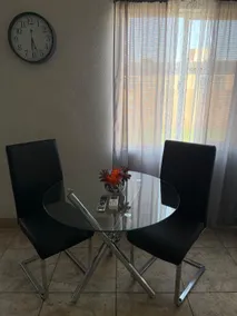 Modern suite 15 min from strip - Image 5