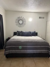Modern suite 15 min from strip - Image 4