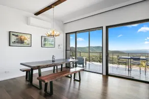 Luxury Retreat | Panoramic Views | Hunter Valley - Image 4