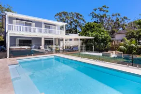 35 South - Pet Friendly Beach House with Pool, Spa - Image 4