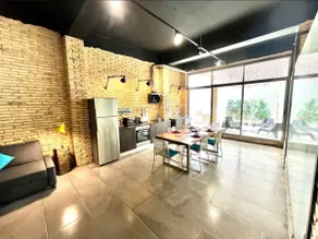 IY Loft 4 - Open Plan Garage Style - Up to 4 people - Image 4