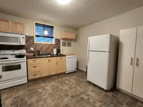 Peaceful suite near the lake - Image 5