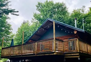 Log cabin with hot tub in Valcartier - Image 5