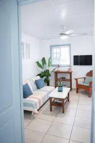 Candyland Cabañas - Uptown Apartment on Isla Colon - Image 2