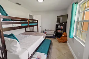 Sunset House - Image 5