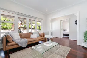 Guildford Cottage Swan BnB Management - Image 2