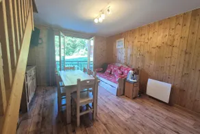 Möki chalet with pool and sauna access - Image 3